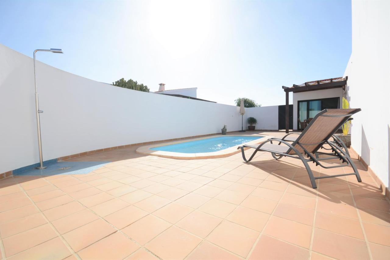 Beautiful Spacious Villa With Private Heated Pool In Lajares Luaran gambar