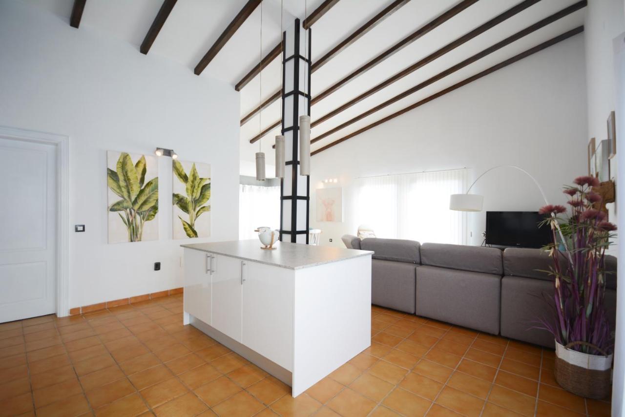 Beautiful Spacious Villa With Private Heated Pool In Lajares Luaran gambar