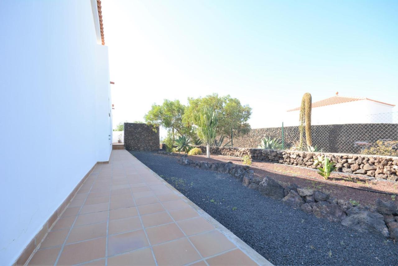 Beautiful Spacious Villa With Private Heated Pool In Lajares Luaran gambar
